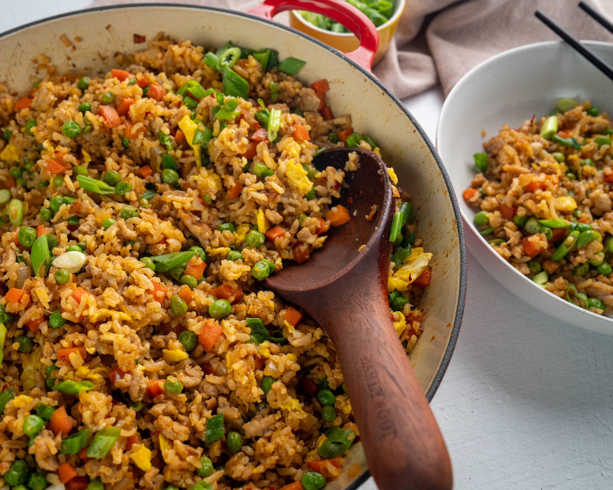 Fried rice with carrots, pease and chicken